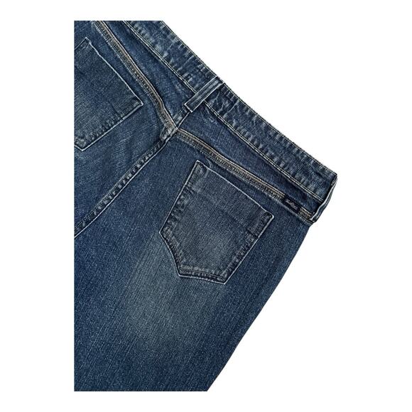 LEVI STRAUSS SIGNATURE Womens Size 14 Low Rise Denim Blue Jean Bermuda Shorts - Picture 3 of 5